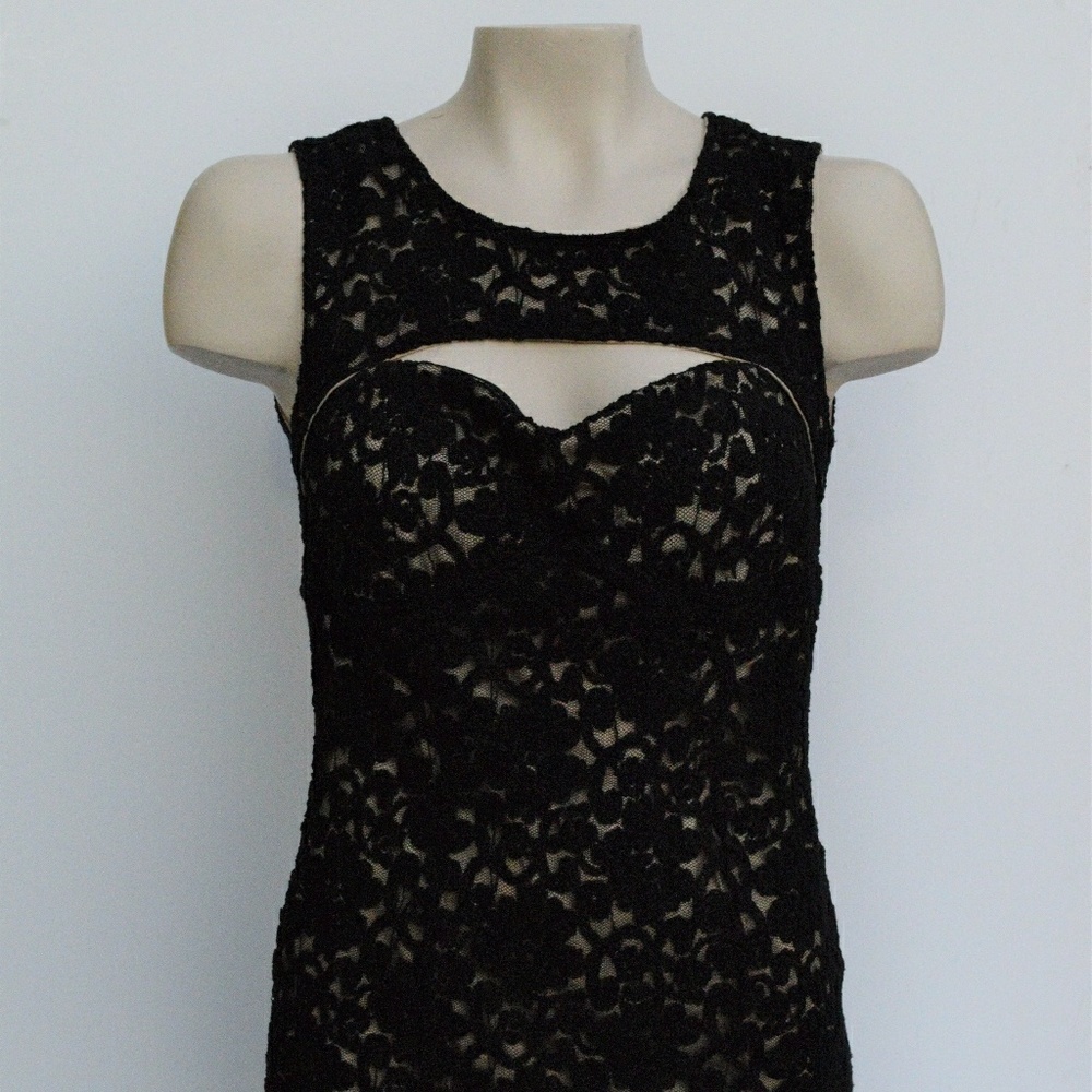 Sleeveless Backless Black Avee Dress